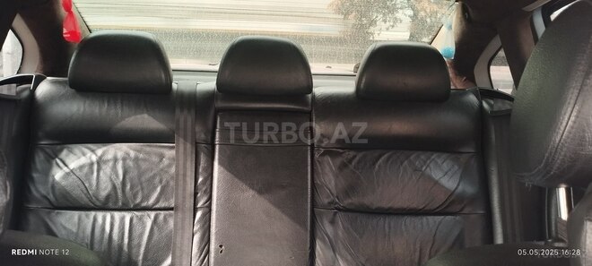 Volkswagen Passat 2002, 351,092 km - 1.8 l - Yevlax