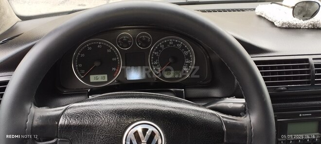 Volkswagen Passat 2002, 351,092 km - 1.8 l - Yevlax