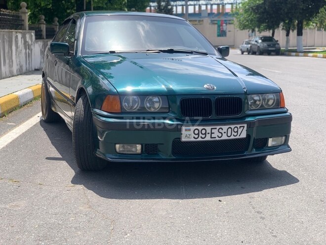 BMW 318 1996, 460,000 km - 1.8 l - Zaqatala