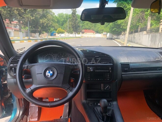 BMW 318 1996, 460,000 km - 1.8 l - Zaqatala