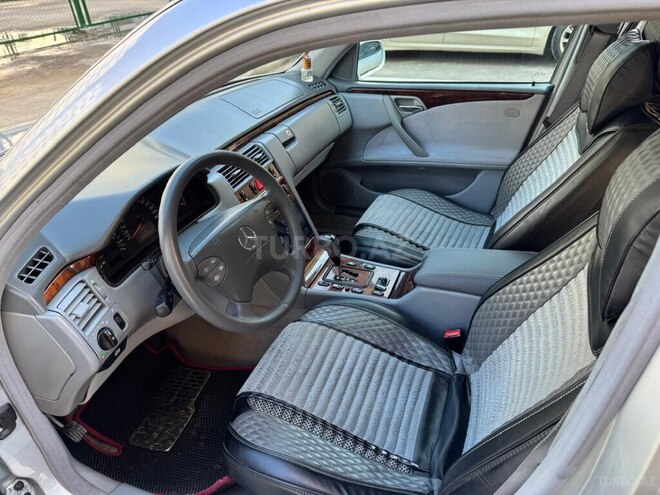Mercedes E 240 2001, 250,000 km - 2.6 l - Bakı