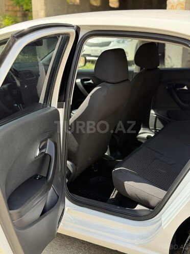 Volkswagen Polo 2013, 294,000 km - 1.6 l - Bakı