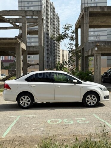 Volkswagen Polo 2013, 294,000 km - 1.6 l - Bakı