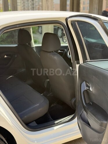 Volkswagen Polo 2013, 294,000 km - 1.6 l - Bakı