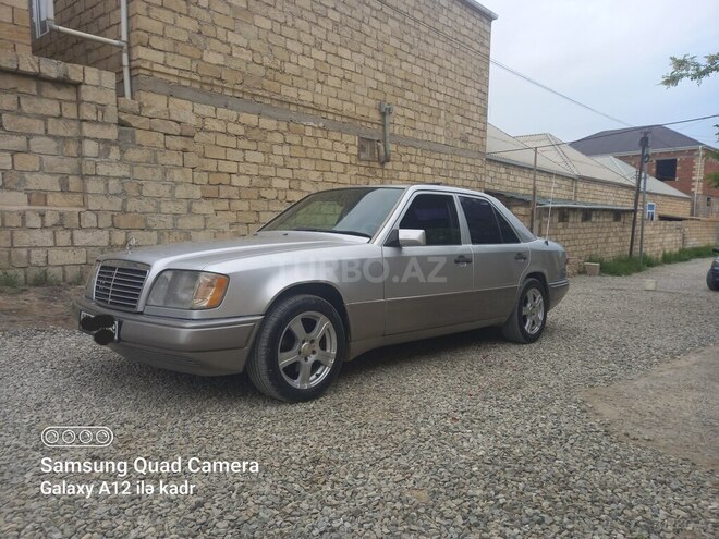 Mercedes E 220 1995, 604,532 km - 2.2 l - Bakı