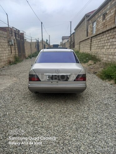Mercedes E 220 1995, 604,532 km - 2.2 l - Bakı