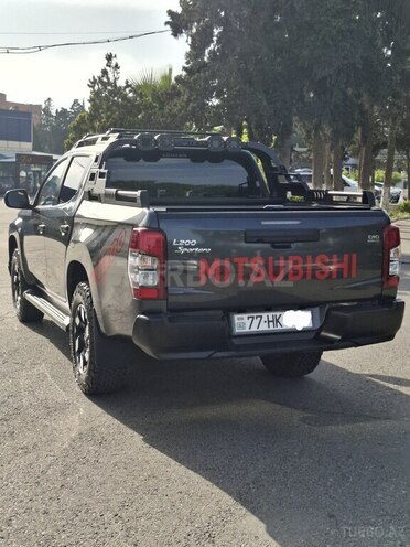 Mitsubishi L200 2021, 96,000 km - 2.4 l - Bakı