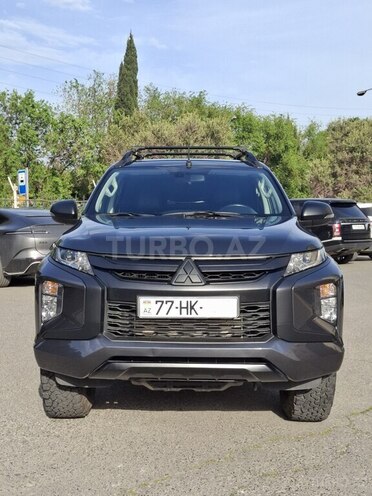 Mitsubishi L200 2021, 96,000 km - 2.4 l - Bakı