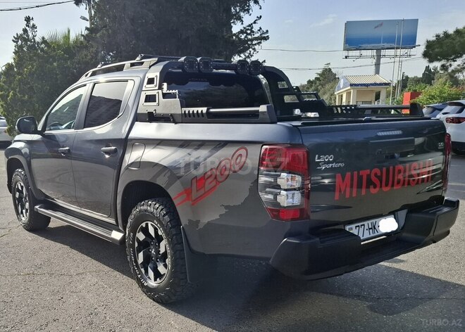 Mitsubishi L200 2021, 96,000 km - 2.4 l - Bakı