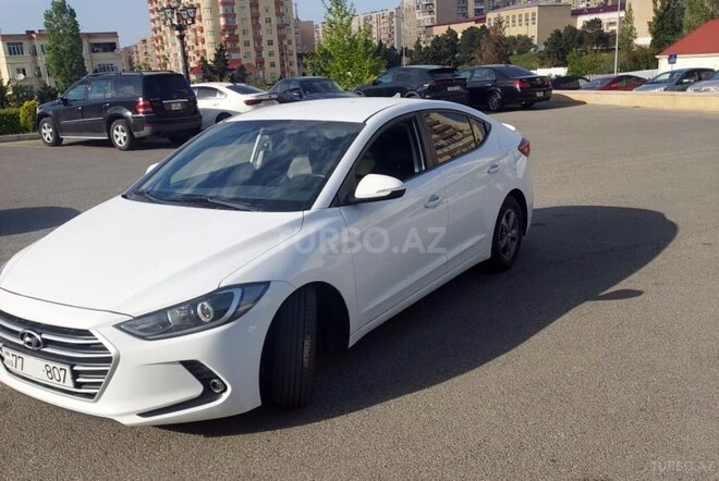 Hyundai Avante 2015, 198,001 km - 1.6 л - Bakı