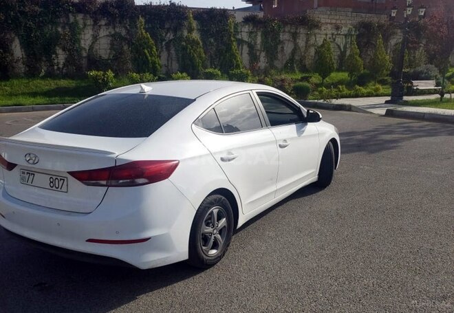 Hyundai Avante 2015, 198,001 km - 1.6 л - Bakı