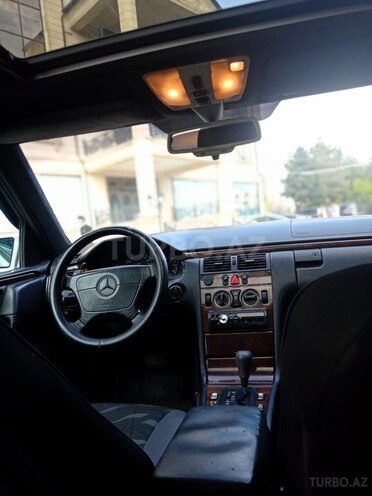 Mercedes E 220 d 1997, 236,000 km - 2.2 l - Sumqayıt