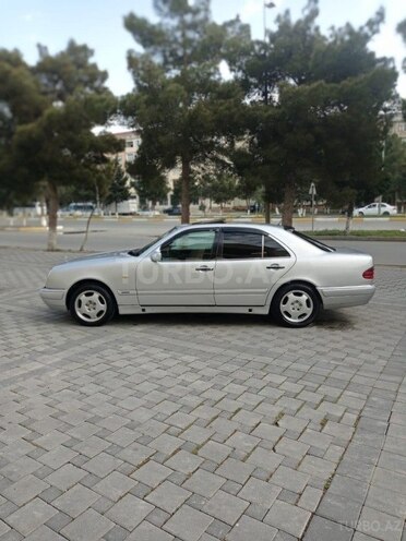 Mercedes E 220 d 1997, 236,000 km - 2.2 l - Sumqayıt