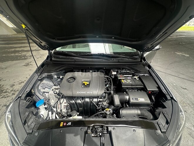 Hyundai Elantra 2017, 8,800 km - 2.0 l - Bakı