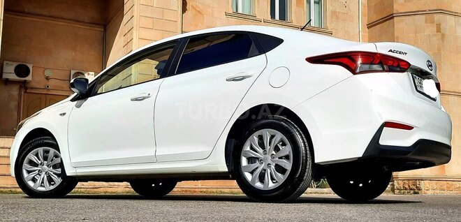 Hyundai Accent 2018, 90,000 km - 1.6 l - Bakı