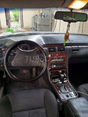 Mercedes E 230 1996, 410,000 km - 2.3 l - Gəncə