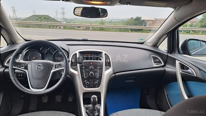 Opel Astra 2011, 206,065 km - 1.4 l - Lənkəran