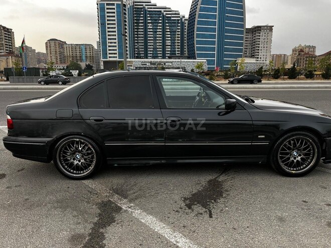 BMW 525 2001, 270,000 km - 2.5 l - Bakı