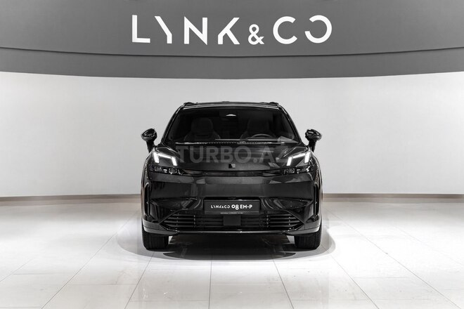 Lynk & Co 08-2