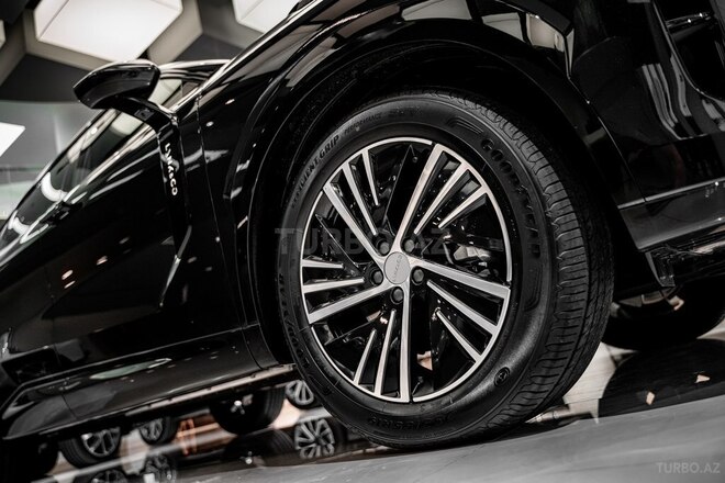 Lynk & Co 08-14