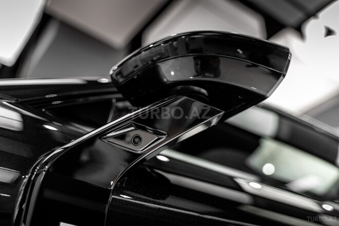 Lynk & Co 08-17