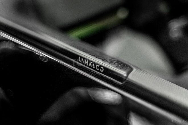 Lynk & Co 08-19