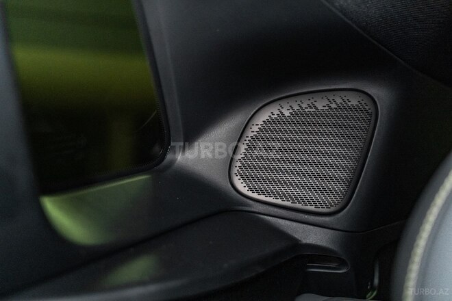 Lynk & Co 08-30