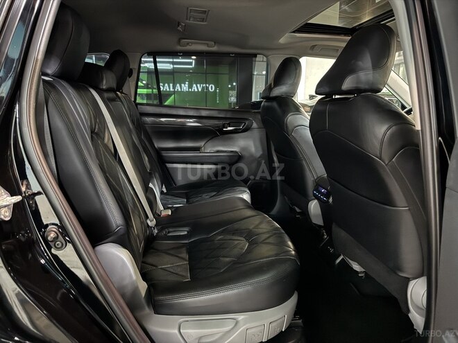 Toyota Highlander-13