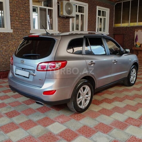 Hyundai Santa Fe 2010, 218,000 km - 2.0 l - Tovuz