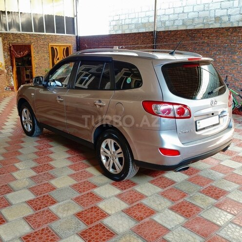 Hyundai Santa Fe 2010, 218,000 km - 2.0 l - Tovuz