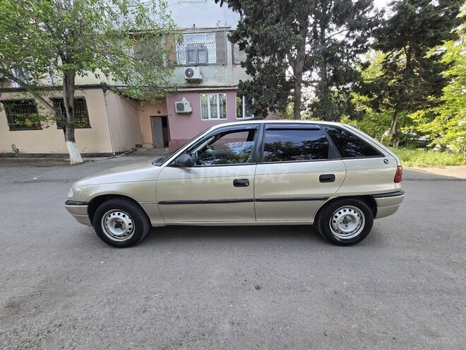 Opel Astra 1996, 333,333 km - 1.4 l - Sumqayıt