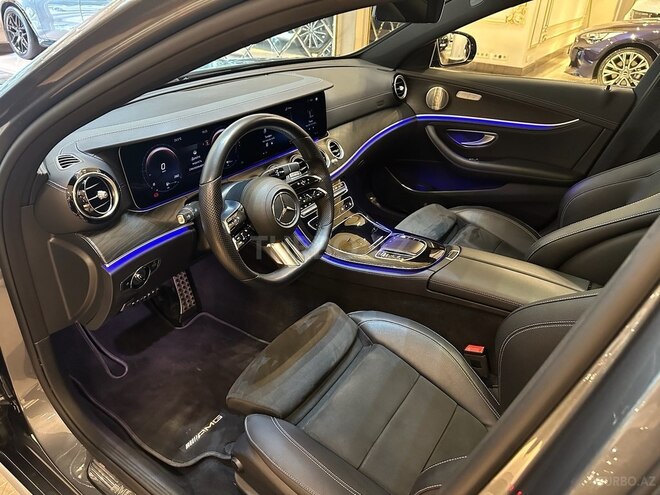 Mercedes E 300 de-12