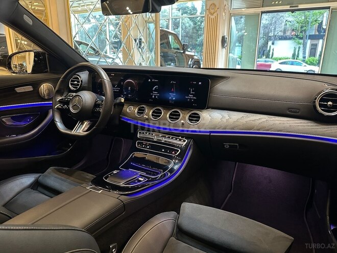 Mercedes E 300 de-11