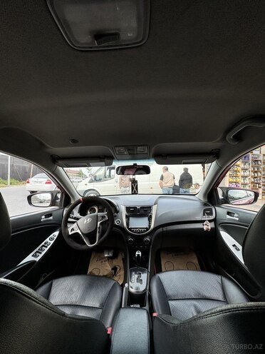 Hyundai Accent 2015, 144,000 km - 1.4 л - Bakı