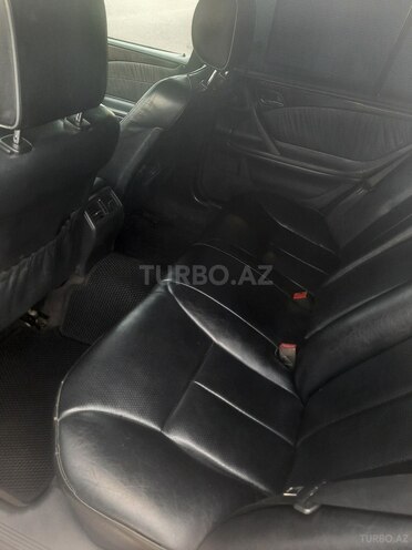 Mercedes E 220 d 2000, 434,278 km - 2.2 l - Ucar
