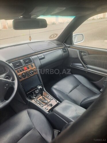 Mercedes E 220 d 2000, 434,278 km - 2.2 l - Ucar
