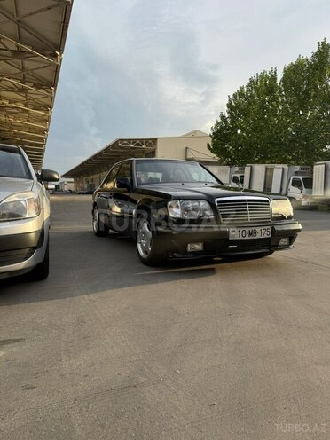 Mercedes E 200 1995, 273,000 km - 2.0 l - Bakı