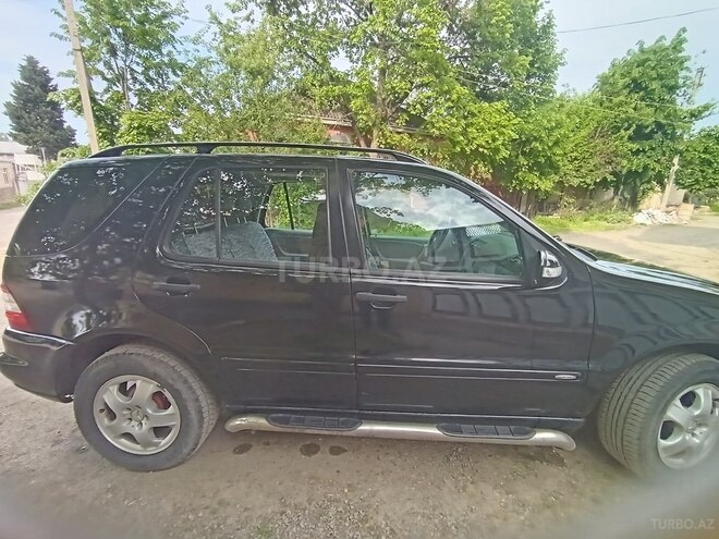 Mercedes ML 320 2002, 240,000 km - 3.2 l - Tovuz