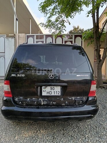 Mercedes ML 320 2002, 240,000 km - 3.2 l - Tovuz