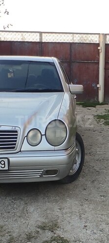 Mercedes E 230 1995, 543,722 km - 2.3 l - Sabirabad
