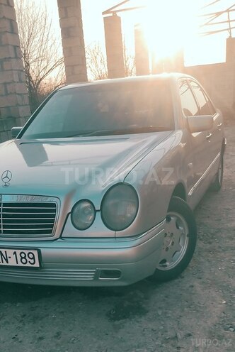 Mercedes E 230 1995, 543,722 km - 2.3 l - Sabirabad