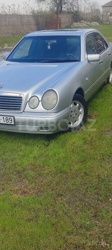 Mercedes E 230 1995, 543,722 km - 2.3 l - Sabirabad