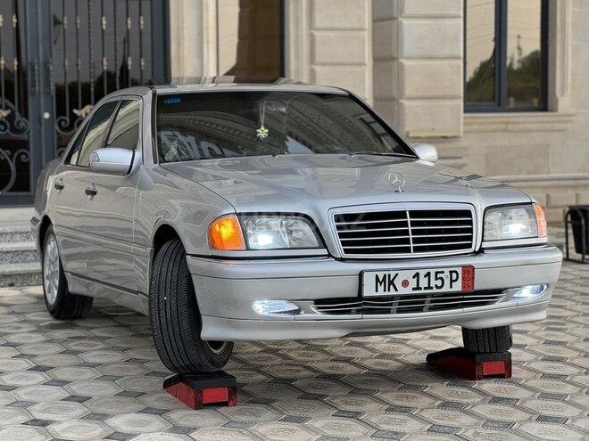 Mercedes C 230 1998, 270,000 km - 2.3 л - Saatlı
