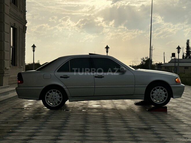 Mercedes C 230 1998, 270,000 km - 2.3 л - Saatlı