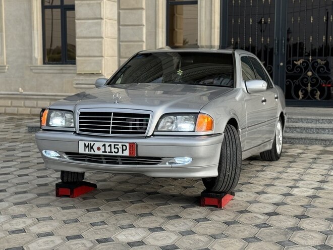 Mercedes C 230 1998, 270,000 km - 2.3 л - Saatlı
