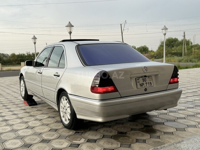 Mercedes C 230 1998, 270,000 km - 2.3 л - Saatlı