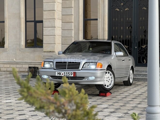 Mercedes C 230 1998, 270,000 km - 2.3 л - Saatlı