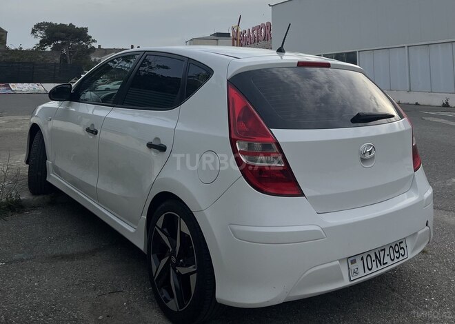 Hyundai i30 2011, 302,000 km - 1.6 l - Bakı