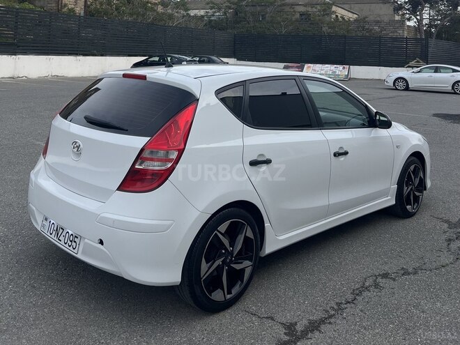 Hyundai i30 2011, 302,000 km - 1.6 l - Bakı