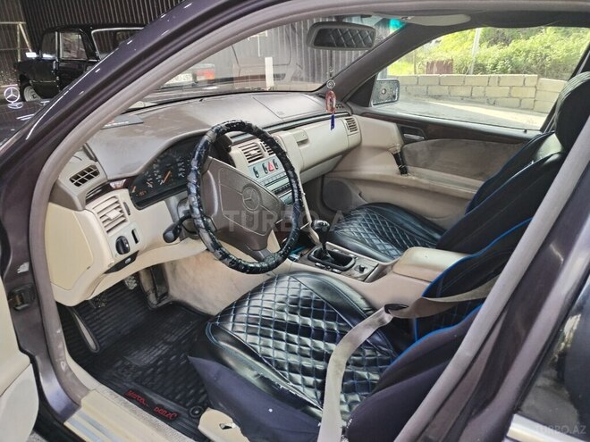Mercedes E 230 1996, 369,490 km - 2.3 л - Tovuz